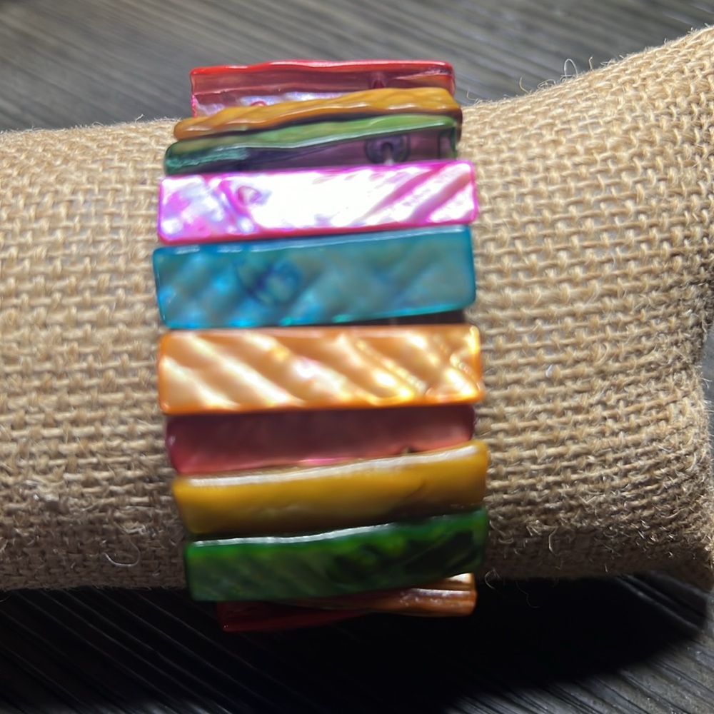 Multicolor Shell Stretch Bracelet
